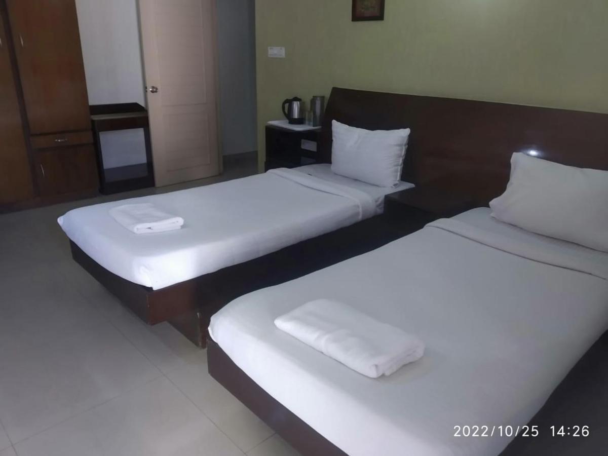 The Green Path Eco Hotel Bangalore Exterior foto