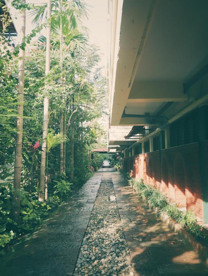 The Green Path Eco Hotel Bangalore Exterior foto